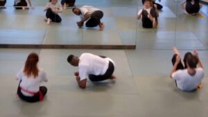 Armpit Toss, Moving from the Center